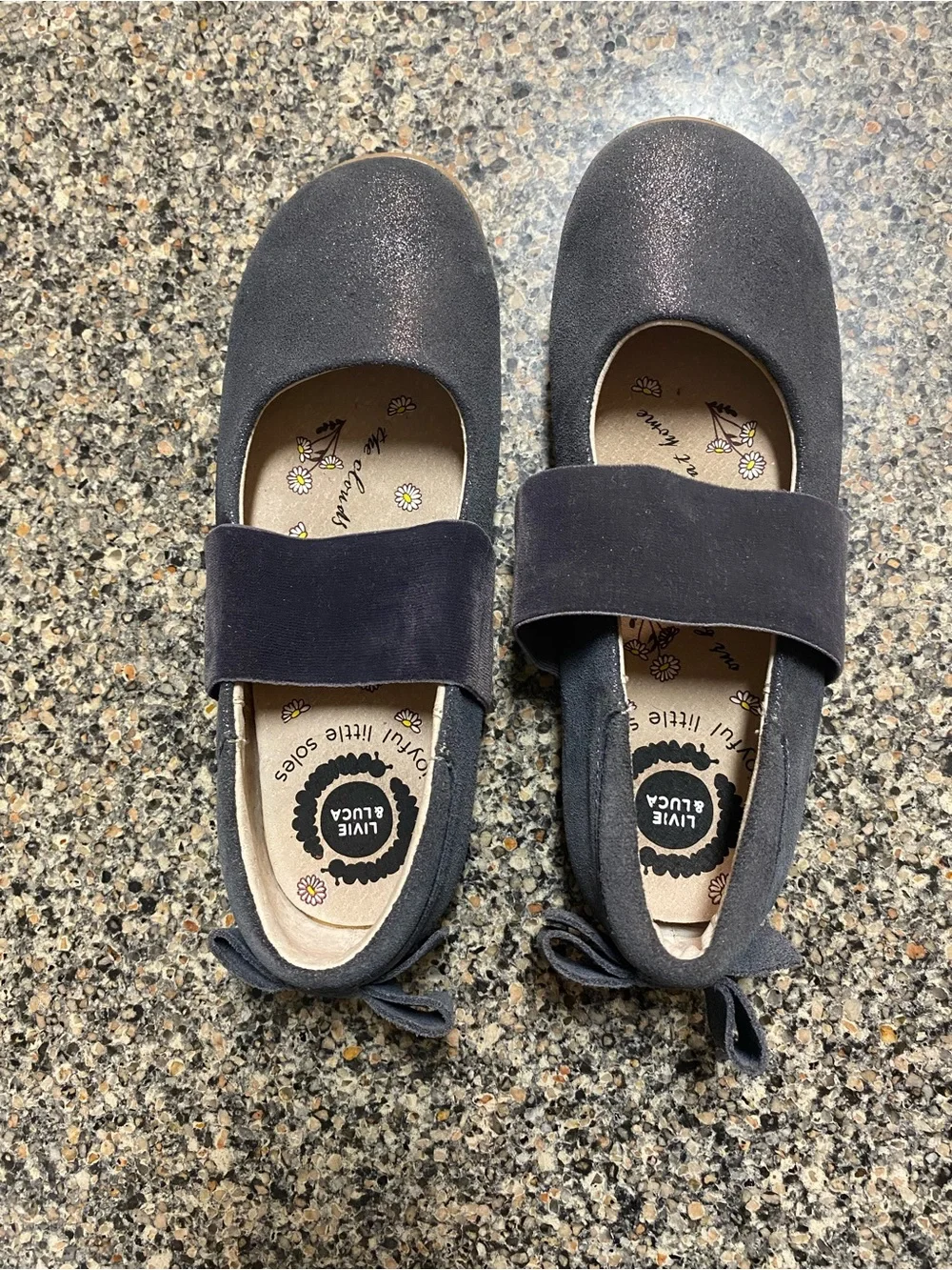 Livie & Luca Aria Flat